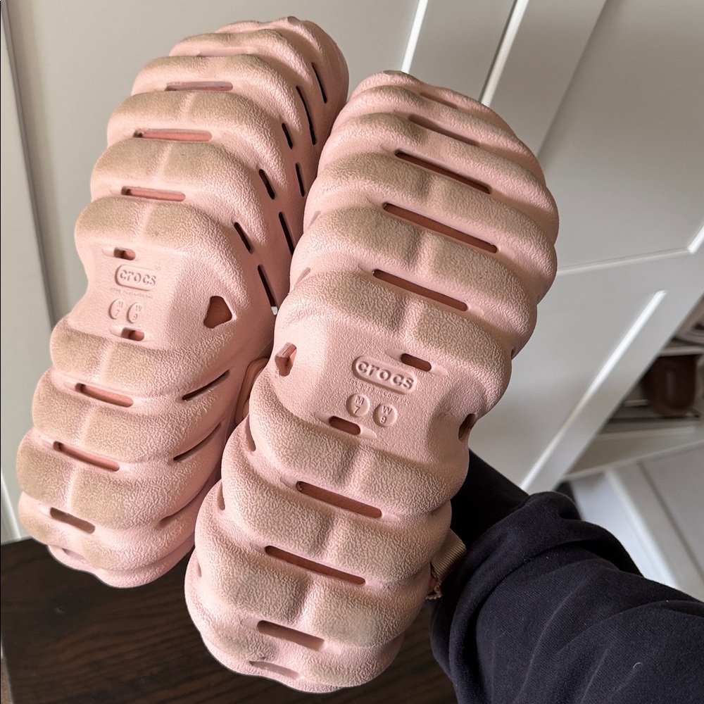 Pink Crocs - Picture 4 of 4